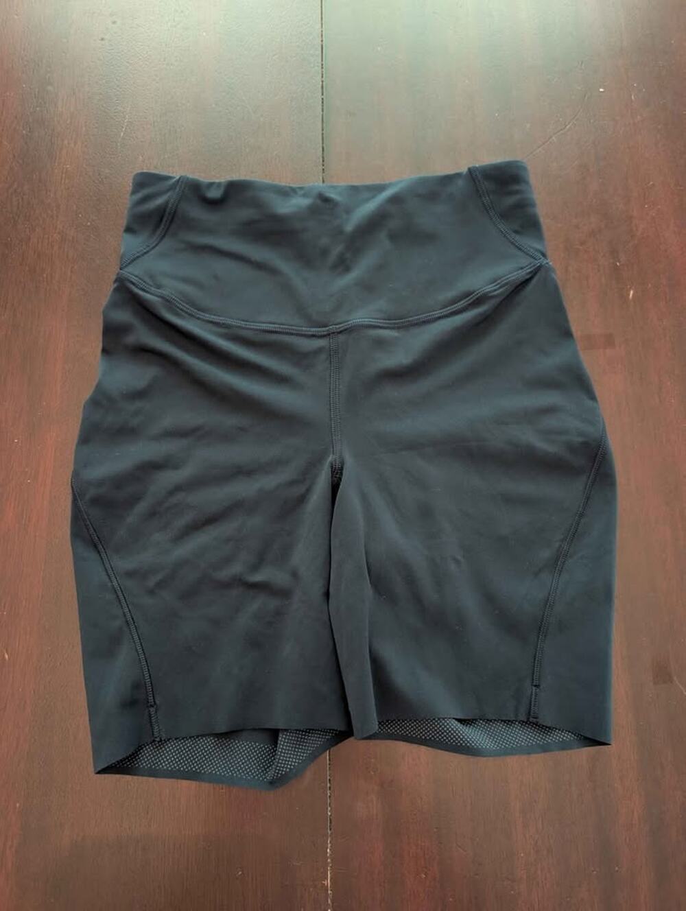 Lululemon base pace shorts